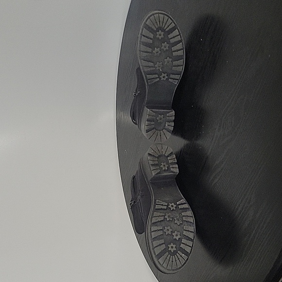 Women's Kohls Black Size 7 Med Adjustable Boots - Picture 4 of 11